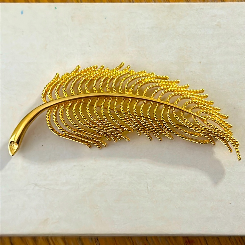 3/$10   Monet Leaf Brooch